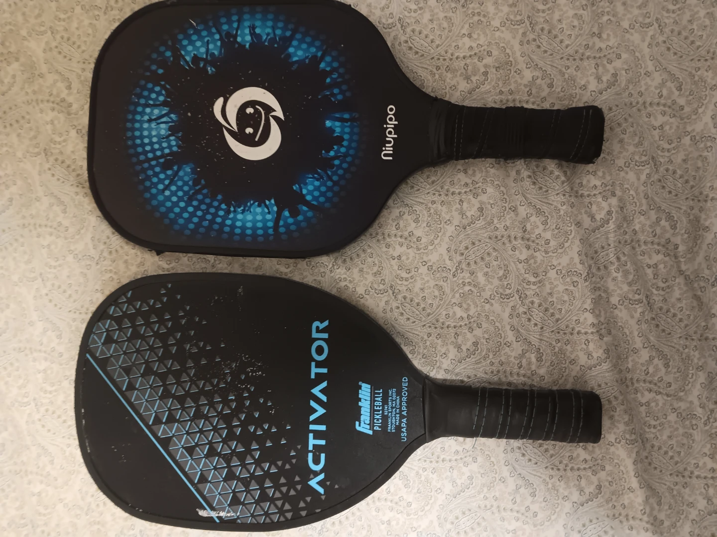2 Pickleball Paddles - photo 2
