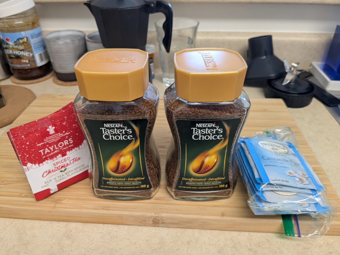 2x Nescafé Decaffeinated Instant Coffee and Teas - photo 5