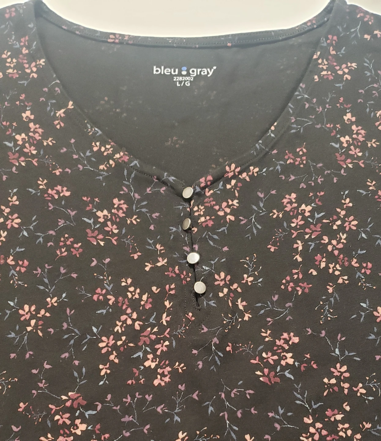 Brand new  Bleu & Gray Floral Henley Top L/G - photo 2