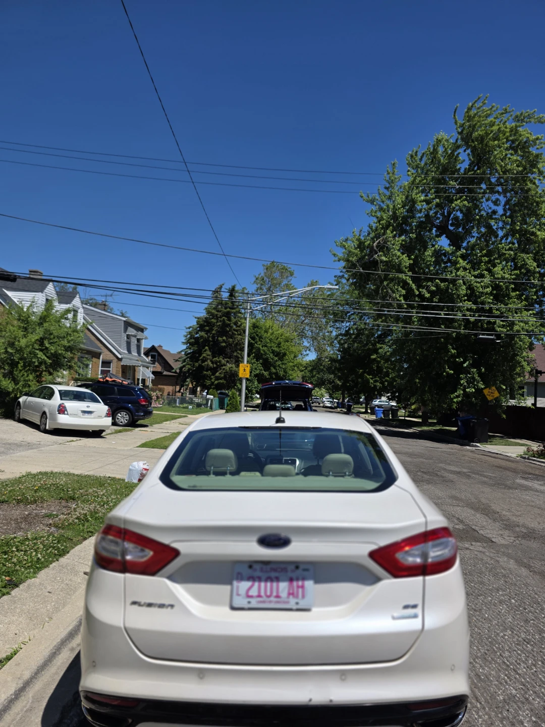 White Ford Fusion Sedan - photo 3