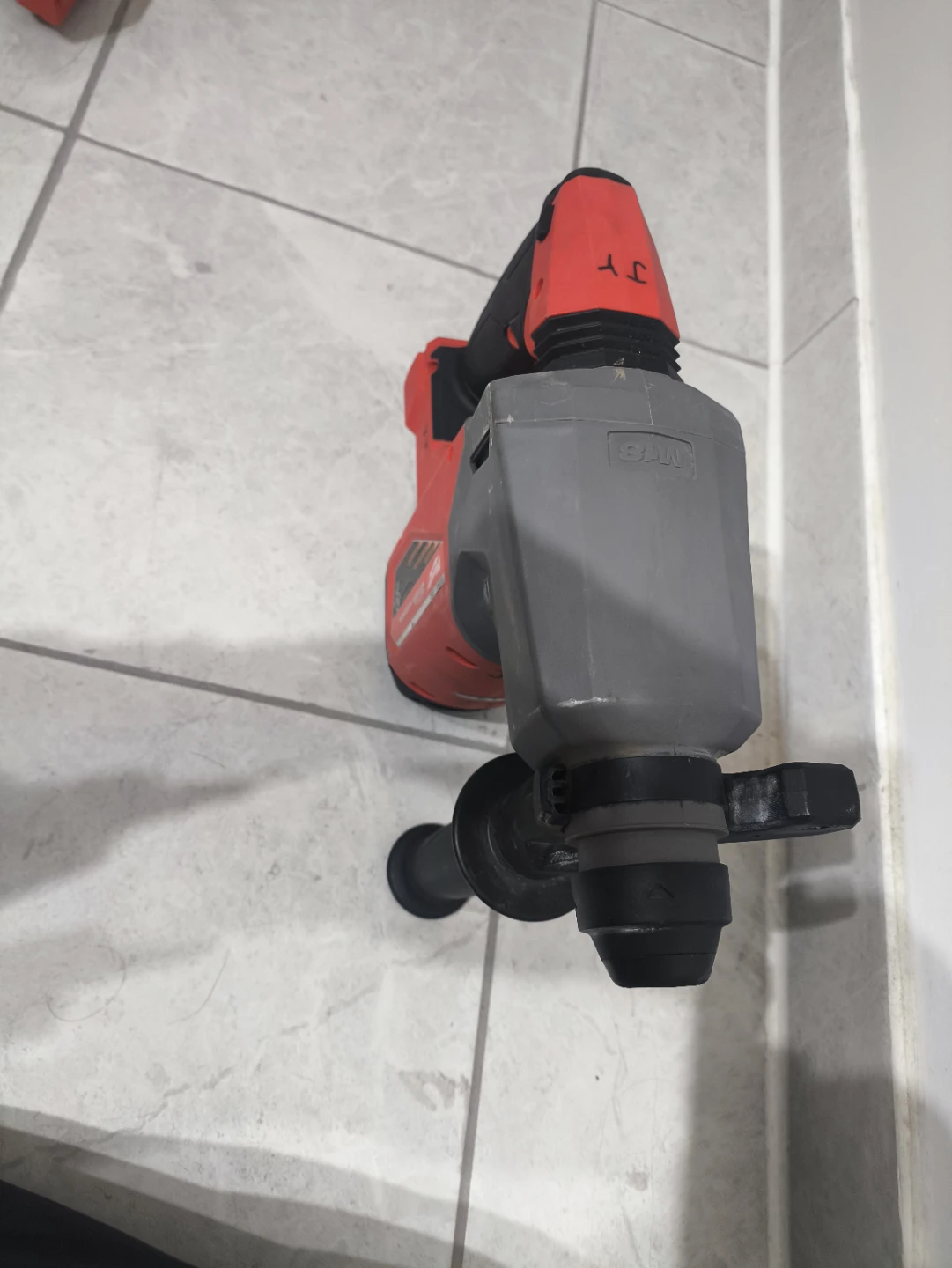 Milwaukee 1" Rotary Hammer - photo 3
