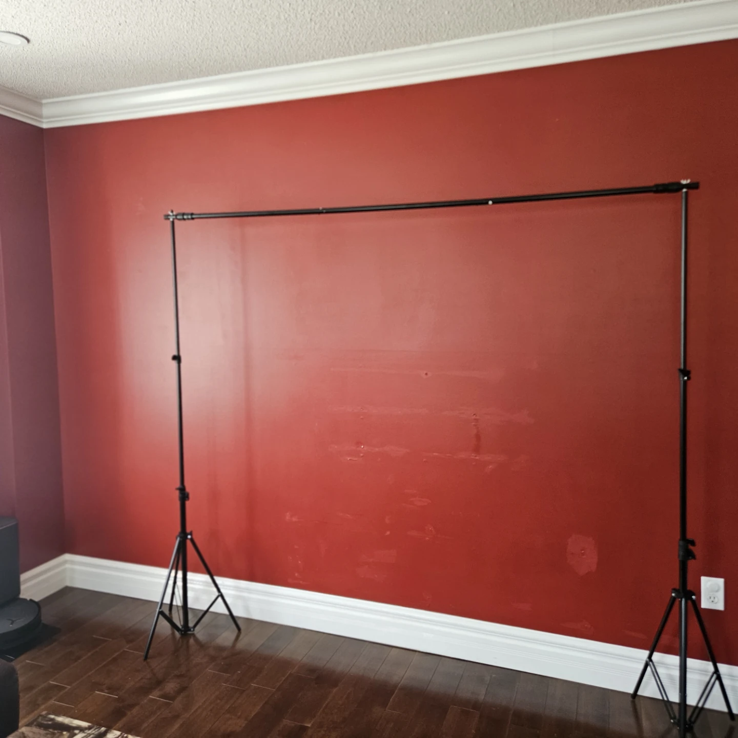 Rent Adjustable Backdrop Stand