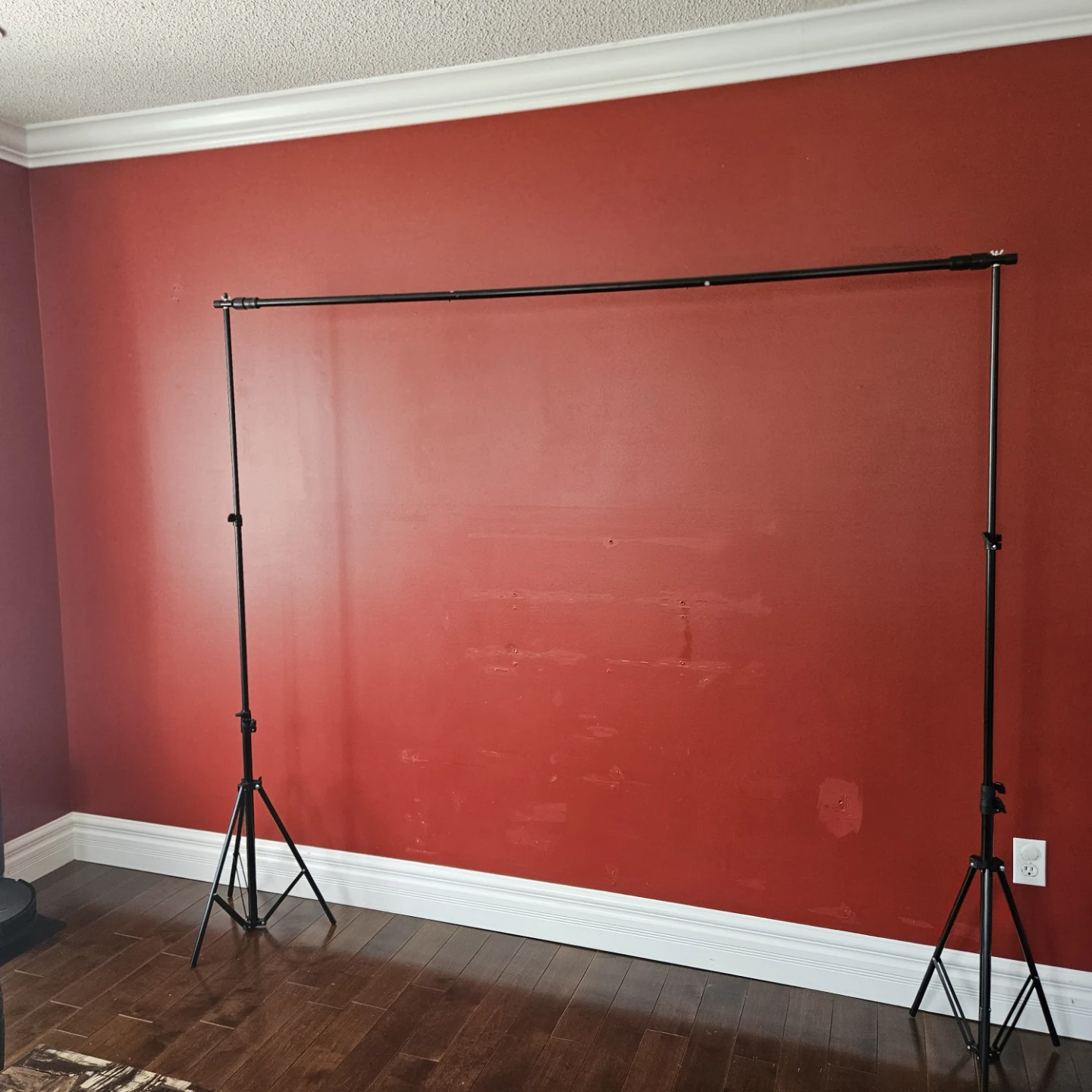 Rent Adjustable Backdrop Stand - photo 2