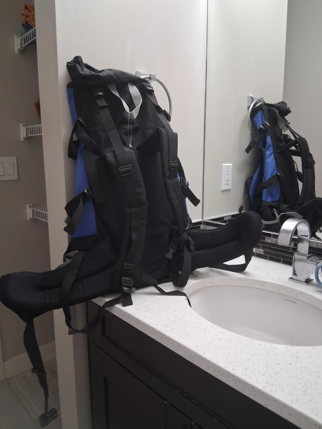 North 49 Focus 55 L Backpack - photo 2