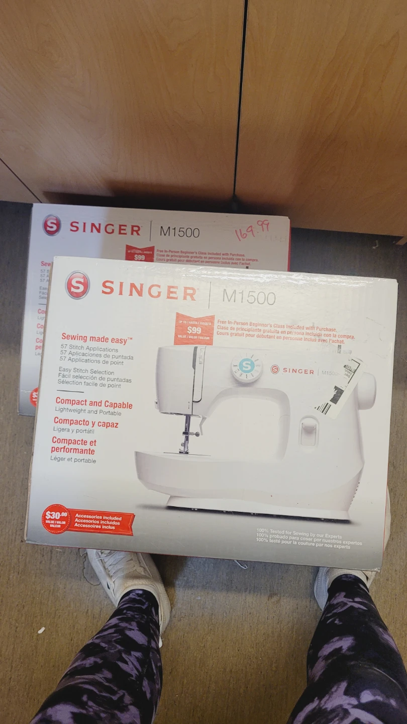 Singer M1500 Sewing Machine