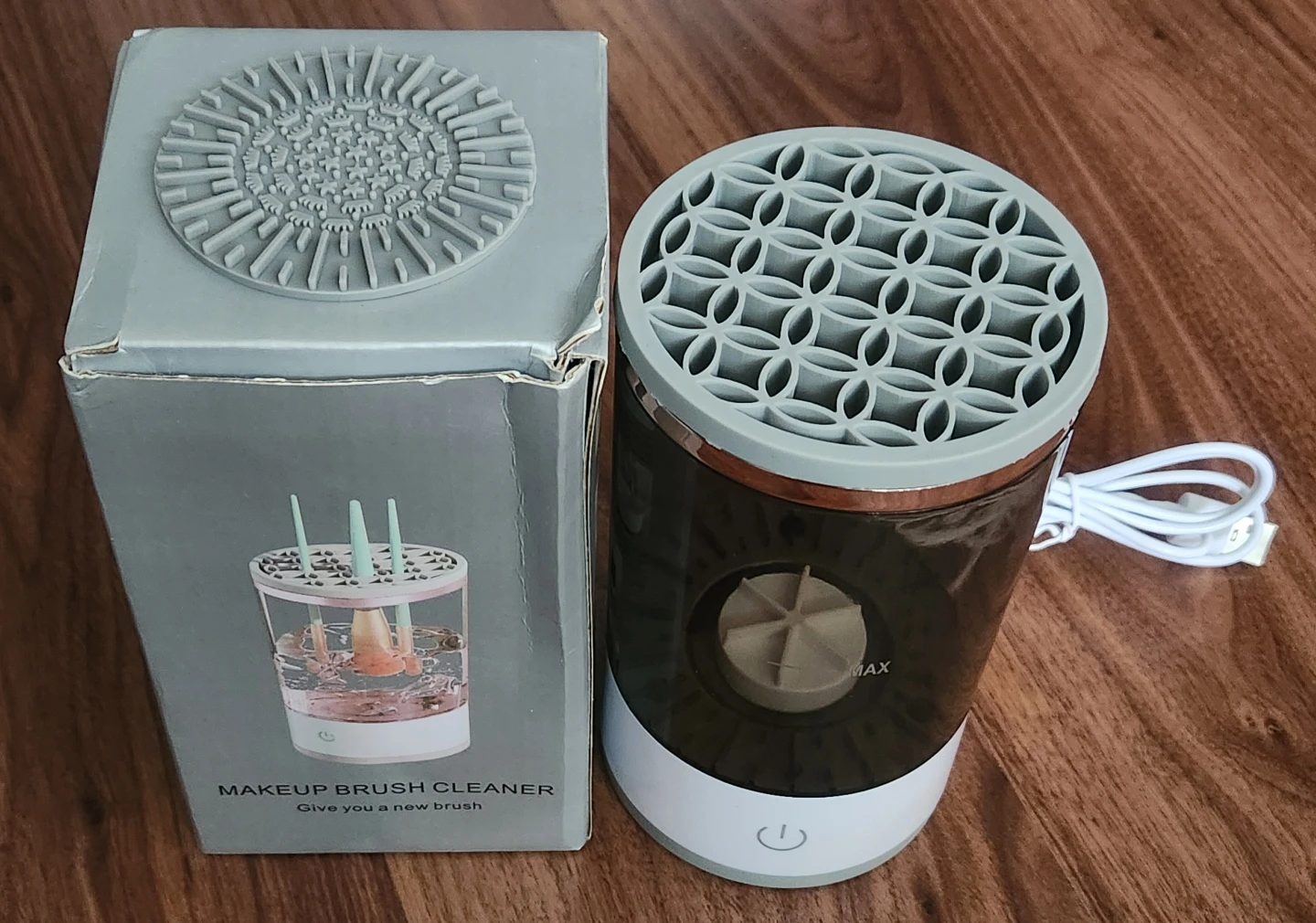 ⚽️ Automatic Makeup Brush Cleaner