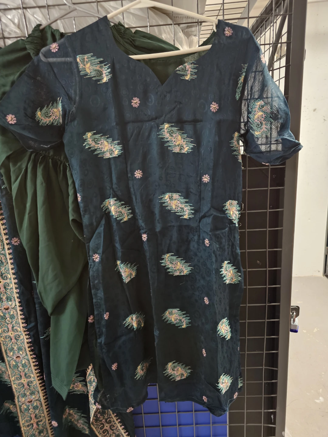 Dark Green Embroidered Kurti with Pants and Scarf - photo 2