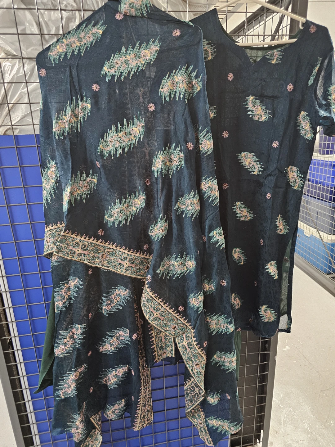 Dark Green Embroidered Kurti with Pants and Scarf - photo 4