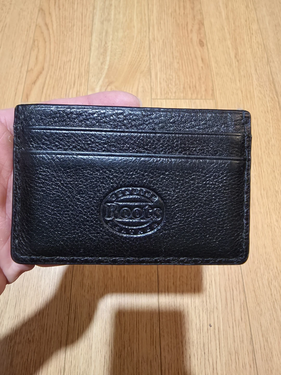 Roots Black Leather Cardholder