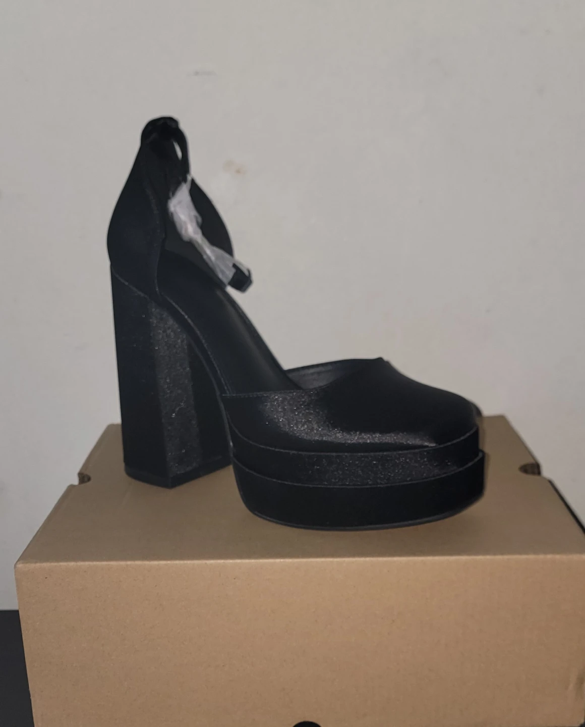 VETASTE Women's Black Platform Chunky High Block Heels