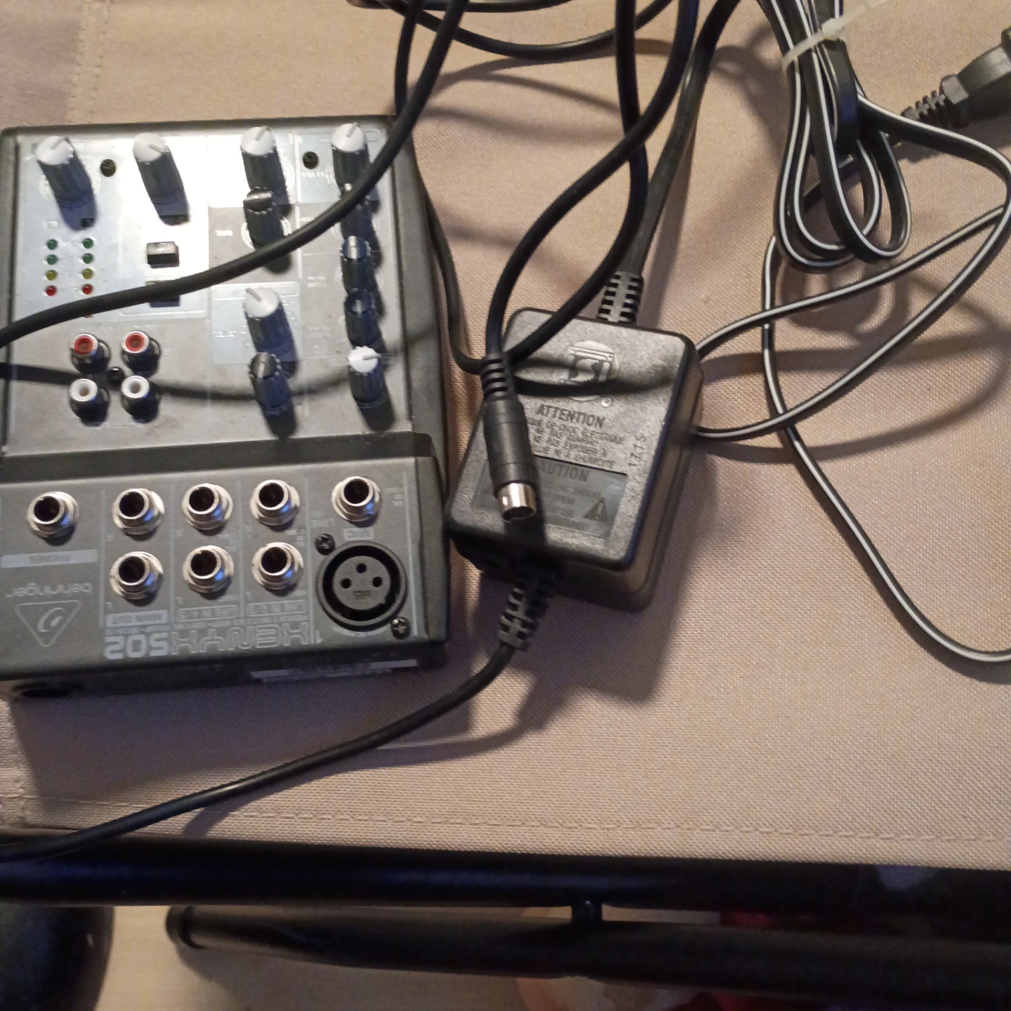 Behringer Xenyx 502 Mixer with Power Supply - photo 5