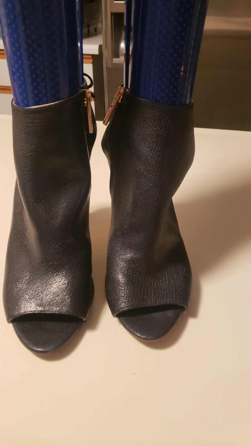 Louise et Cie Black Leather Peep-Toe Heeled Booties - photo 3