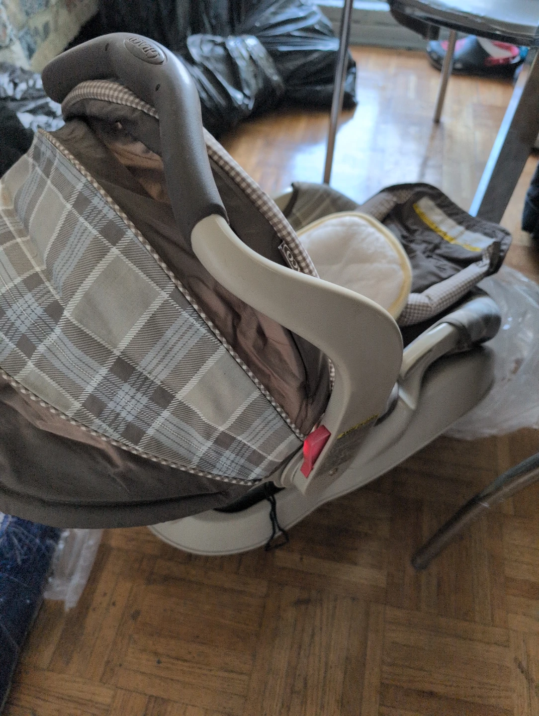 Graco Infant Carseat⚽ - photo 2