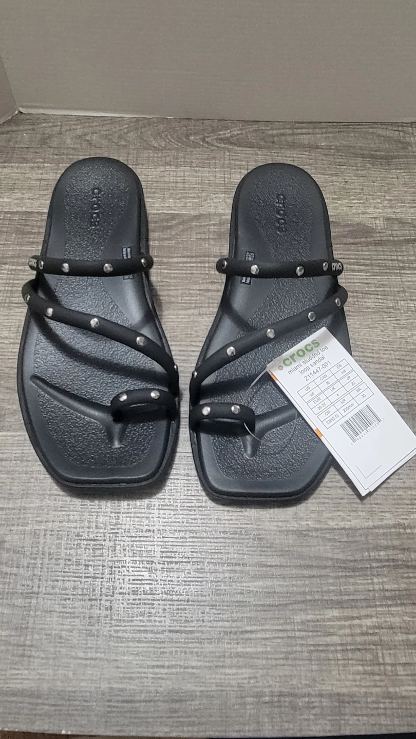 Crocs Miami Studded Toe Loop Sandals Black Women's Size 6