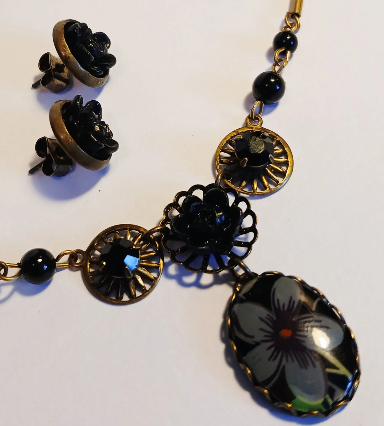 Vintage Flower Necklace and Earrings Set - photo 2