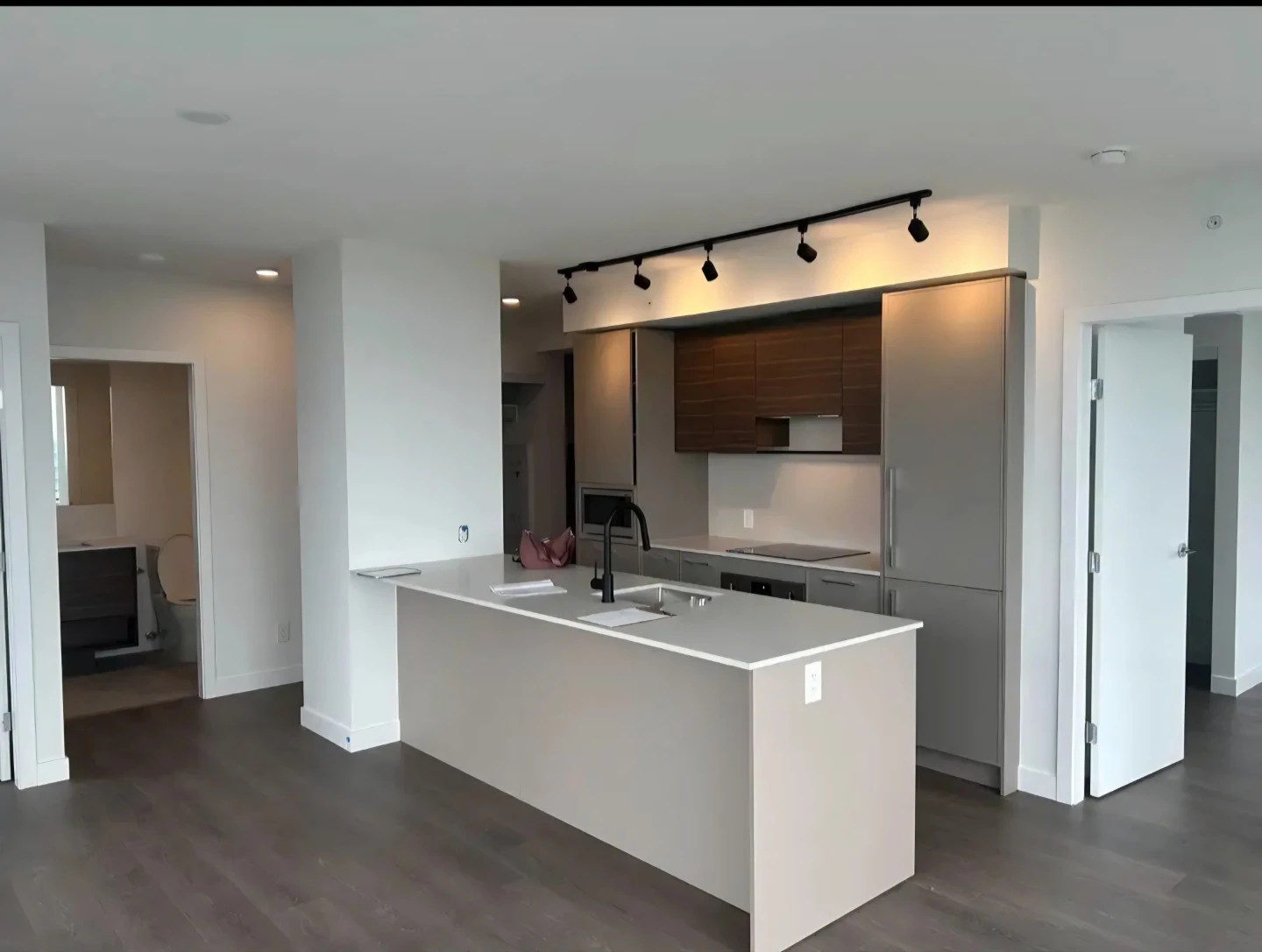 Spacious apartment with city views