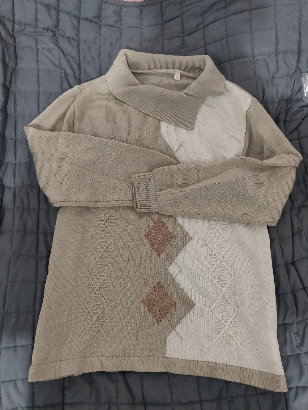 Women's Beige Argyle Sweater - photo 2