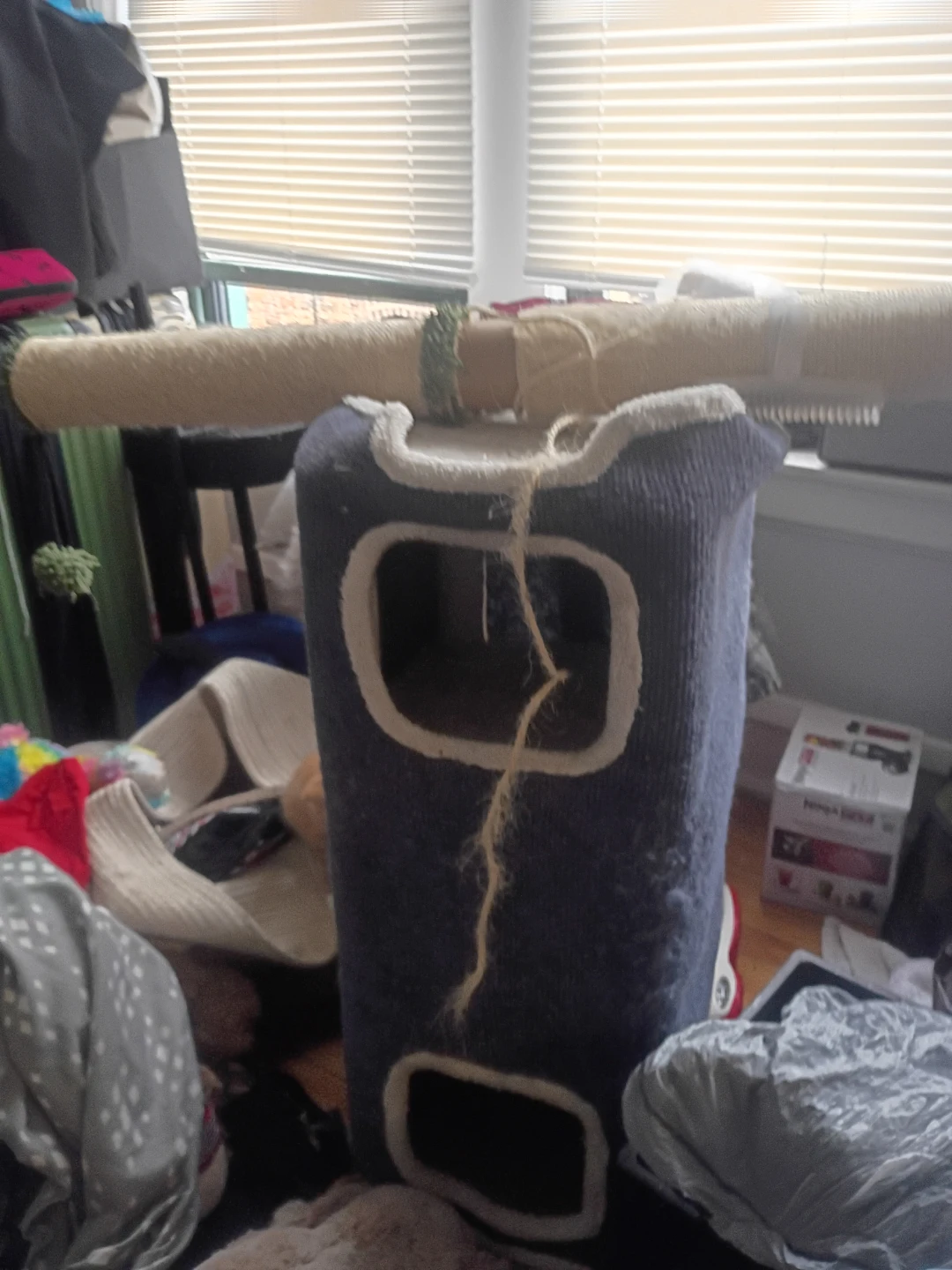 ⚽Cat Scratcher Condo with Perch