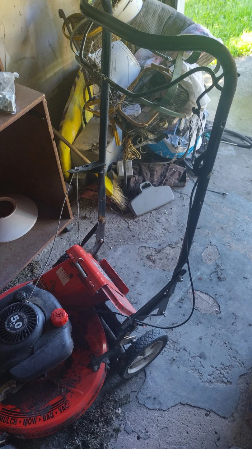 Ariens 5.0 HP Lawn Mower was Working, As is, For parts or repair - photo 2