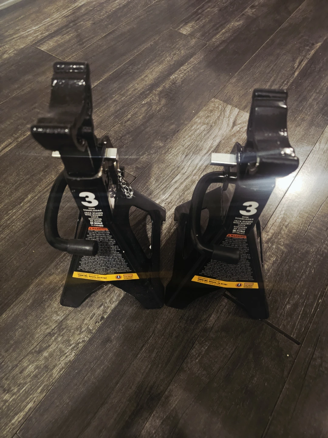 Pair of 3 Ton Torin Jack Stands