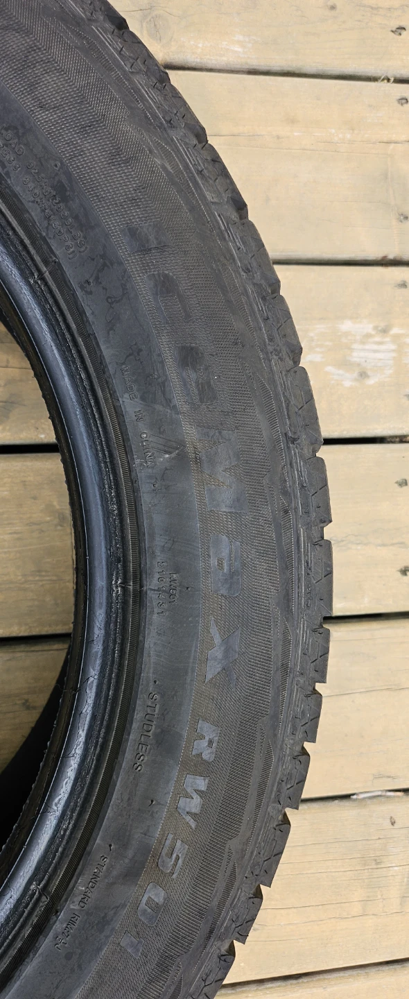 Nokian Hakkapeliitta R501 Winter Tire 235/55R19 - photo 3