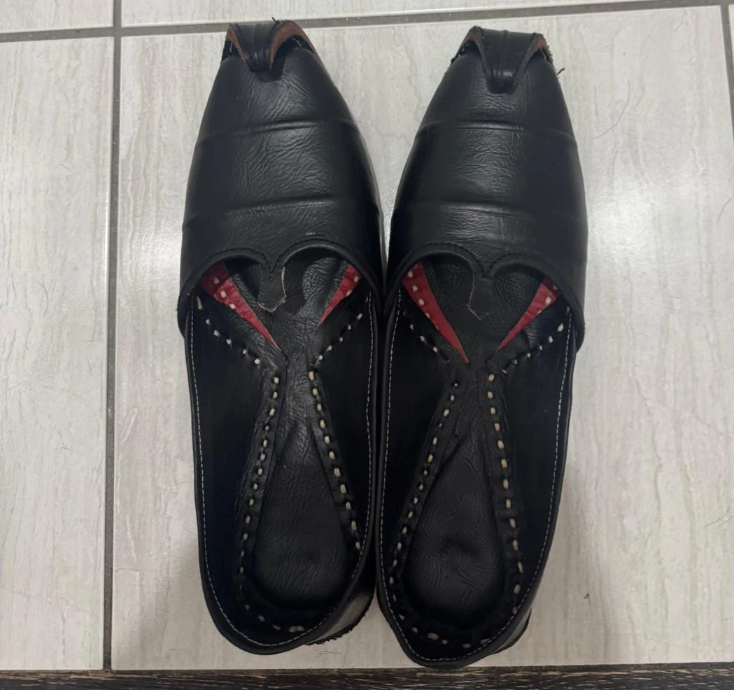 Black Jutti Shoes - photo 2