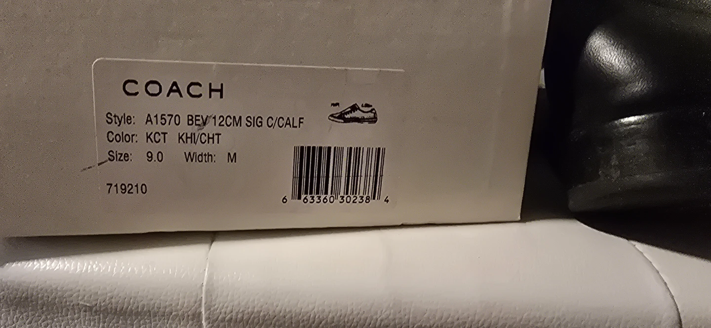 Coach Signature Boots - Size 9 - photo 3