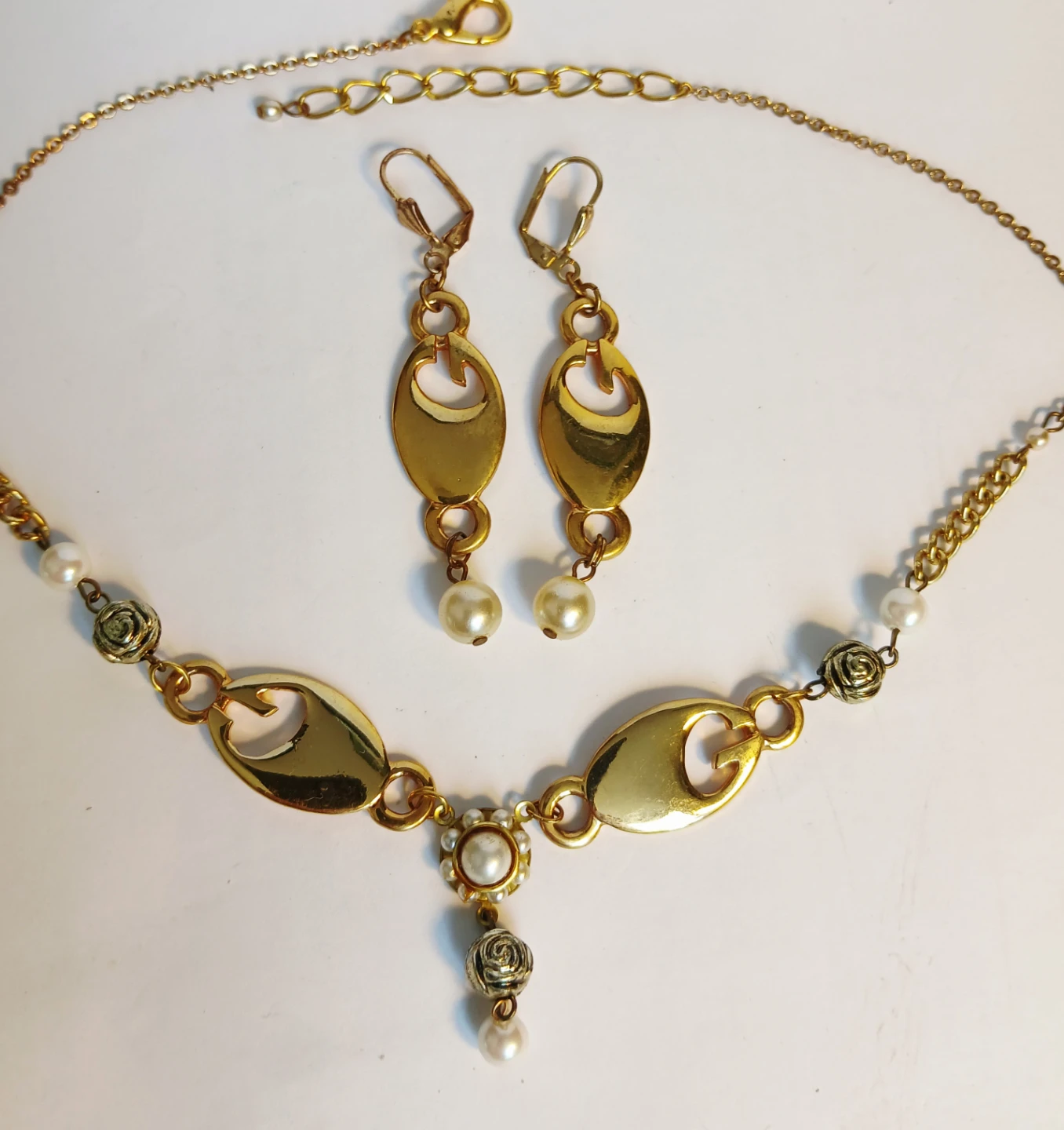 Gold-tone Necklace and Earring Set with Pearls - photo 5
