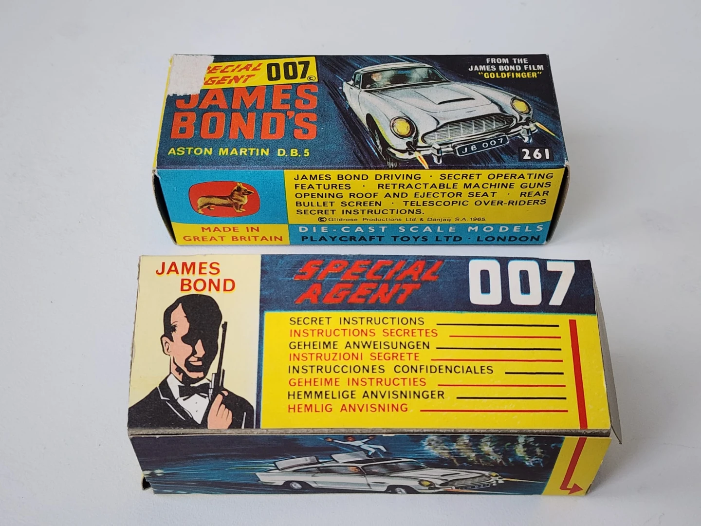 Corgi Toys James Bond Aston Martin D.B.5 Die-Cast Car - photo 2