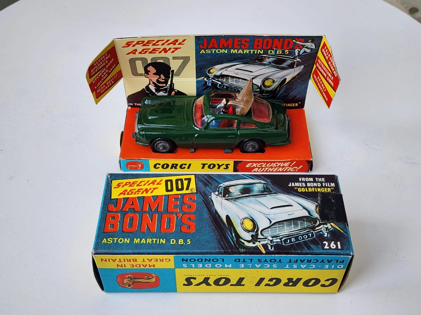 Corgi Toys James Bond Aston Martin D.B.5 Die-Cast Car - photo 3