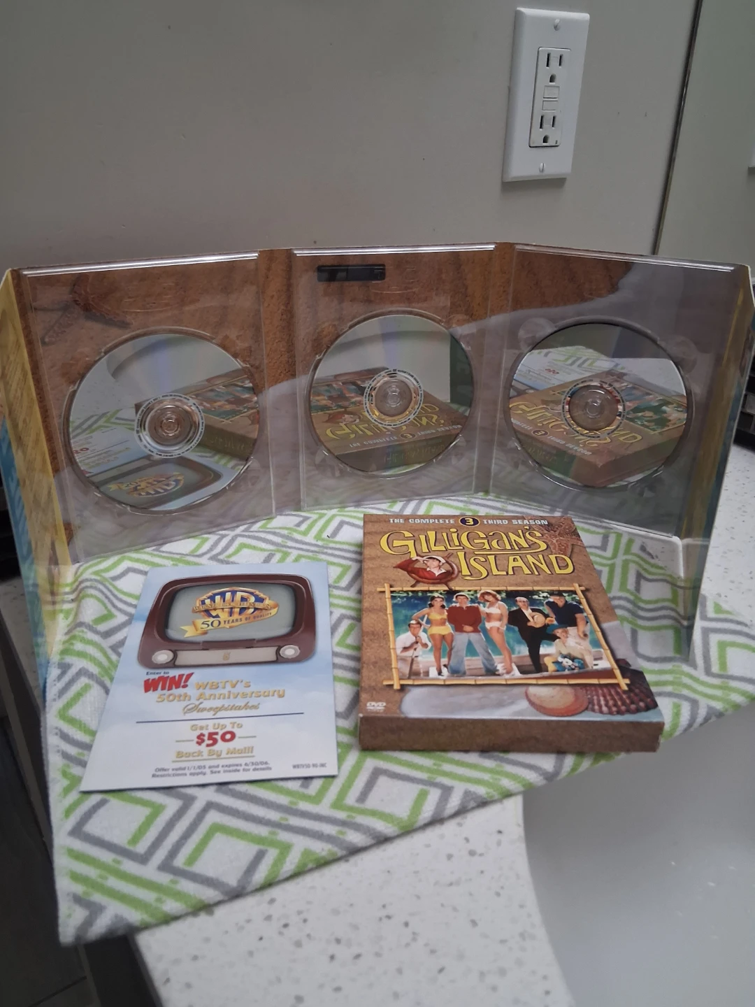 Gilligan's Island The Complete Third Season DVD Set - photo 2