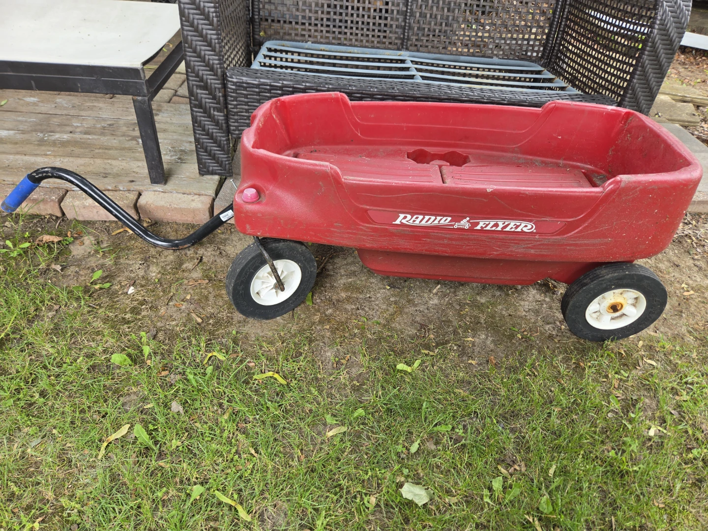 Radio Flyer Wagon - Red