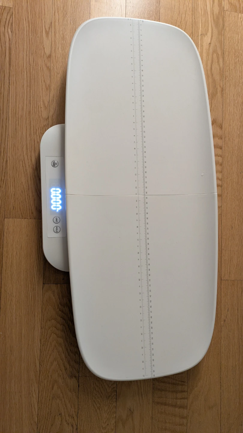 Baby weighing scale