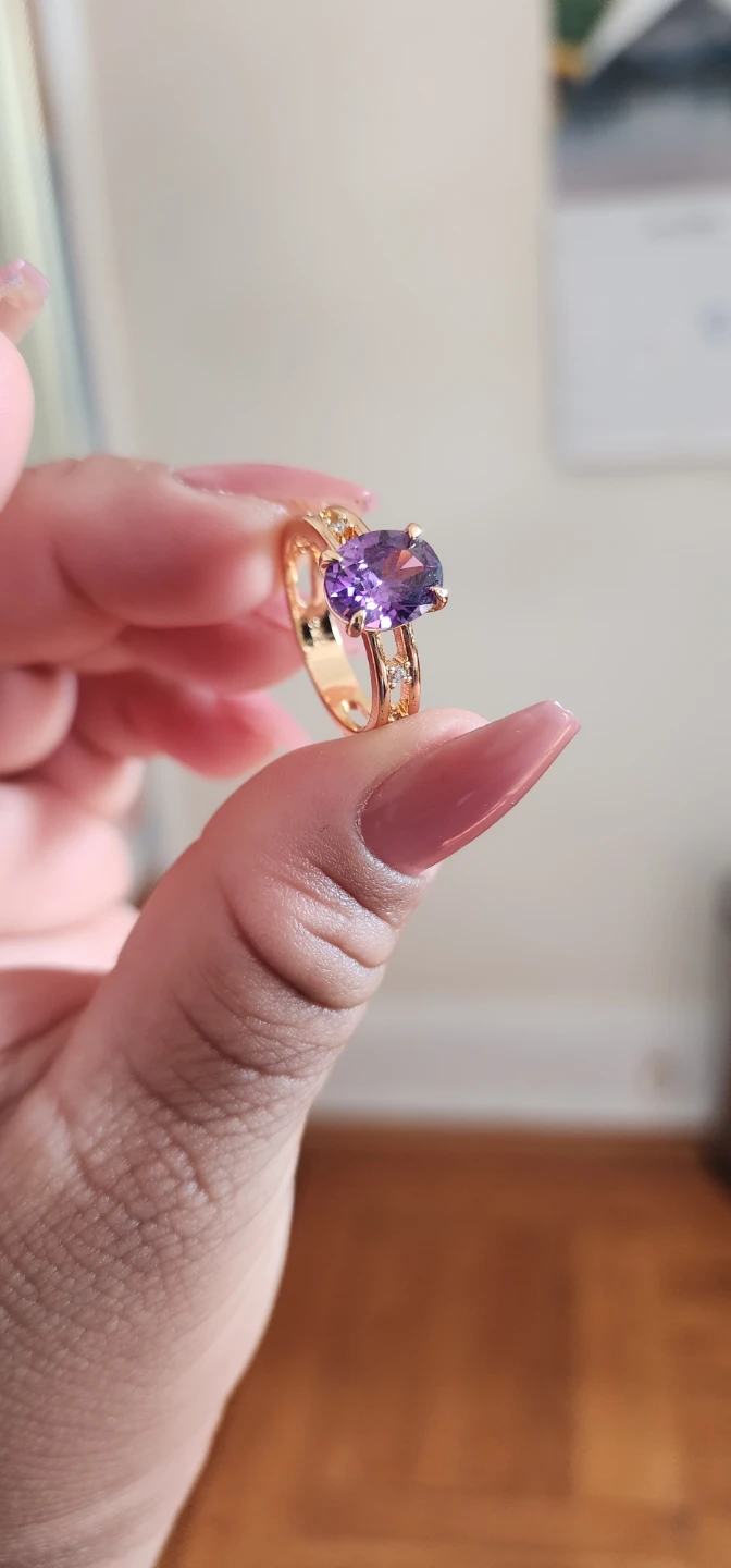 Gold platted Oval Amethyst Ring with Accent Stones - photo 3