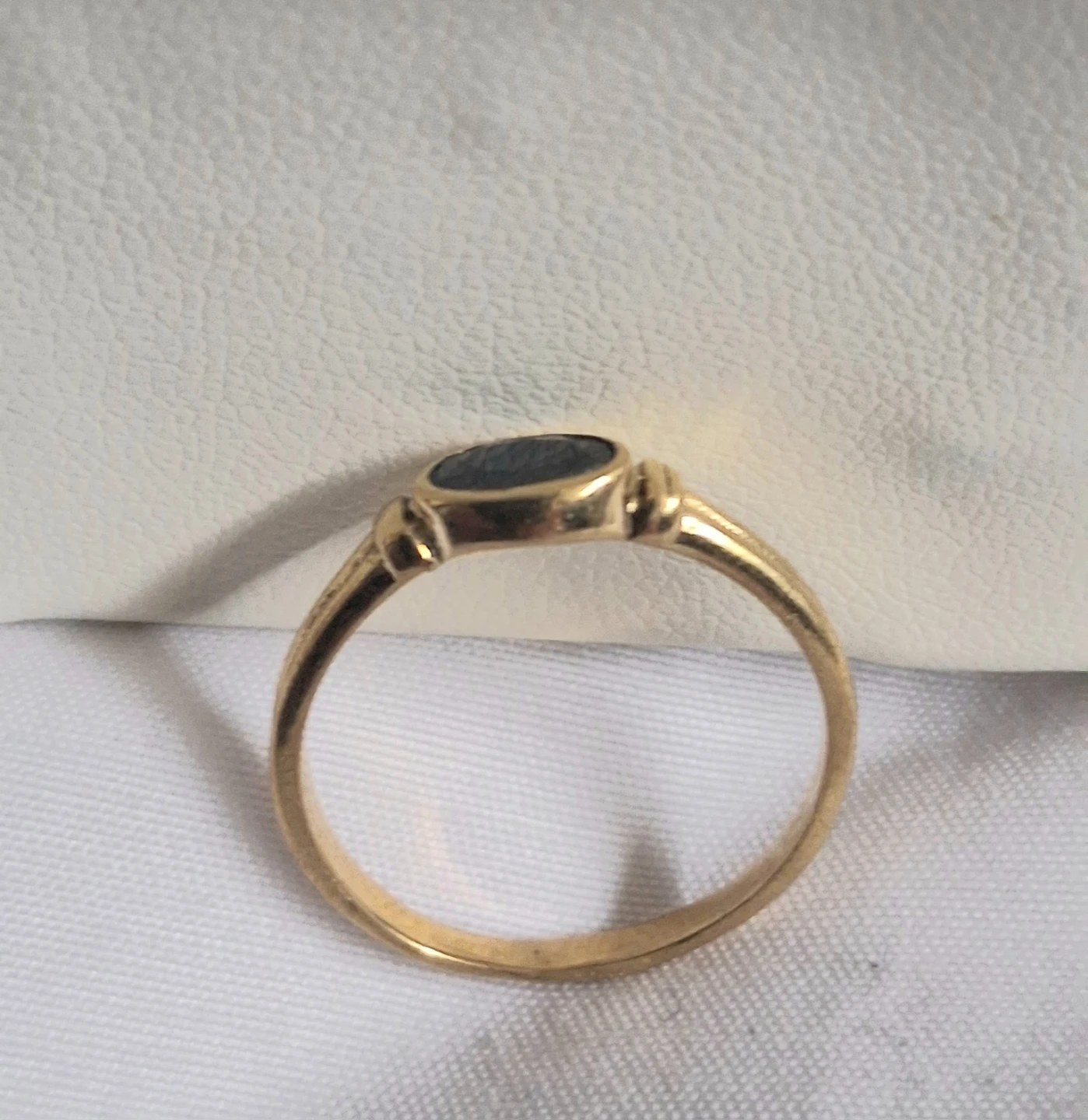NEW GOLD-TONE DARK SAPPHIRE OVAL RING - photo 2