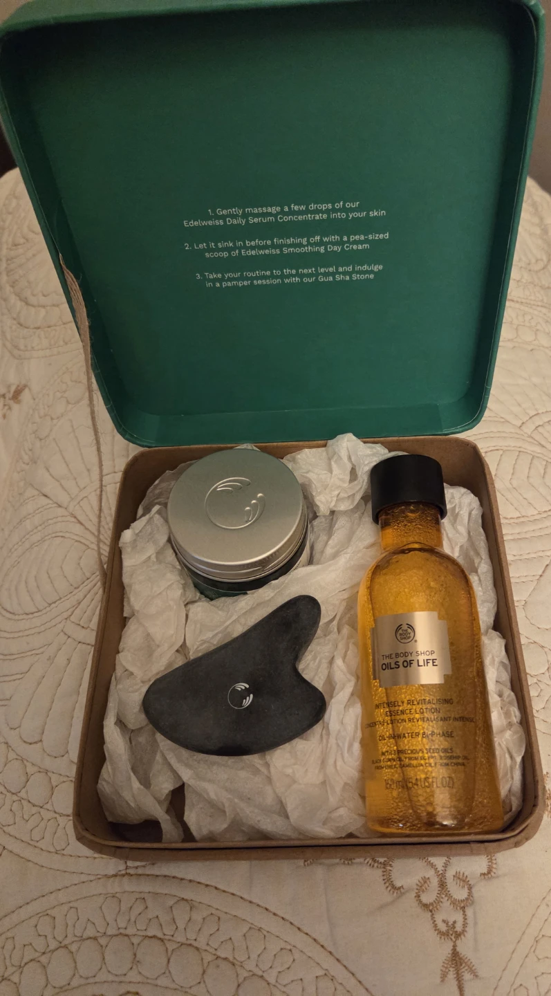BN The Body Shop Lotion & Cream Set - photo 3