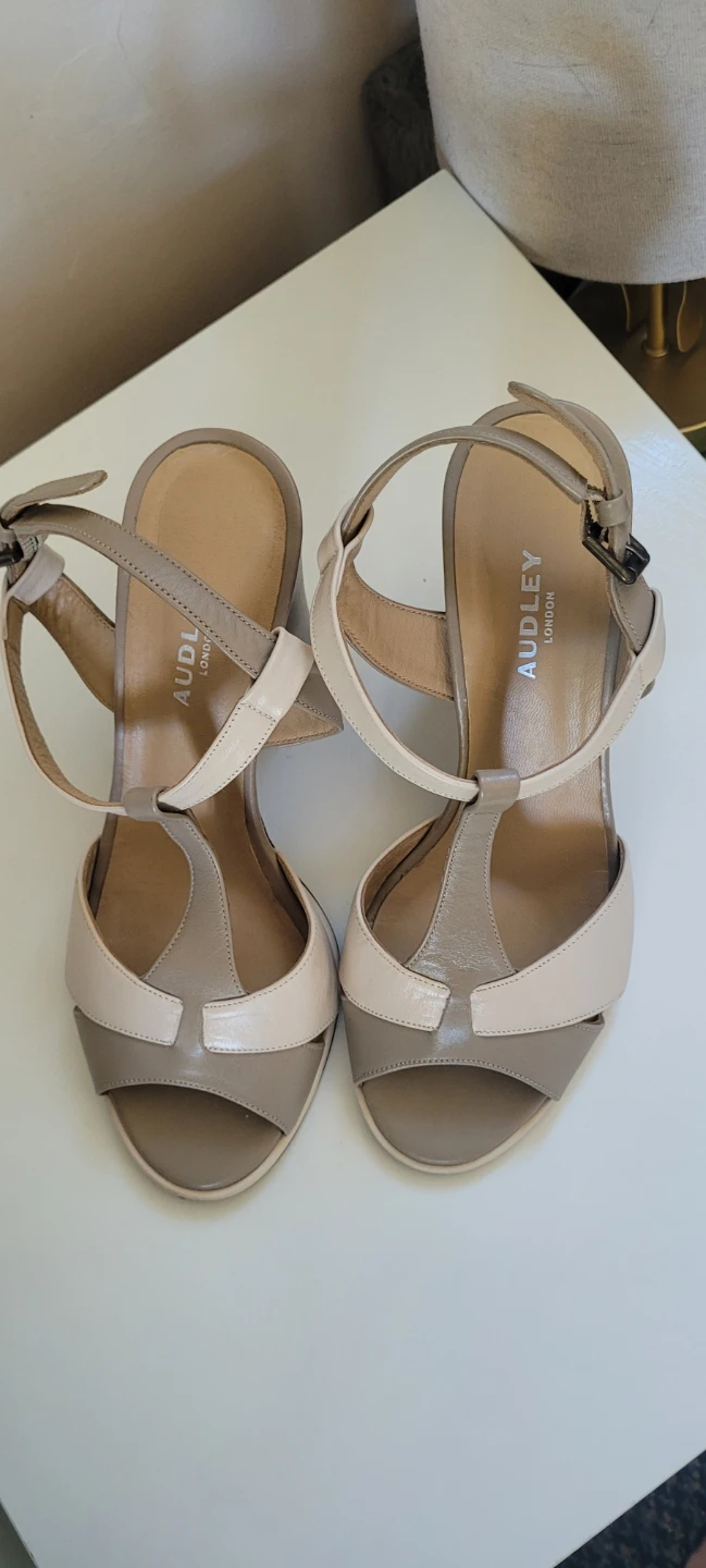 Audley London Block Heel Sandals 6/6.5 - photo 3