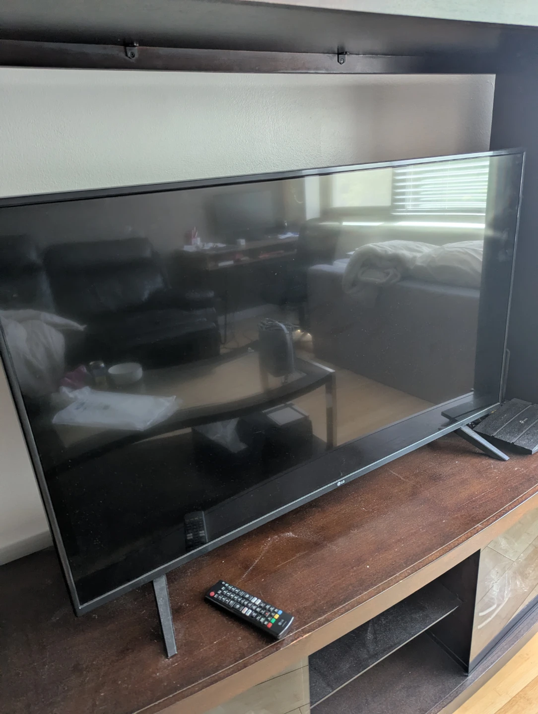 LG 50 inch smart TV