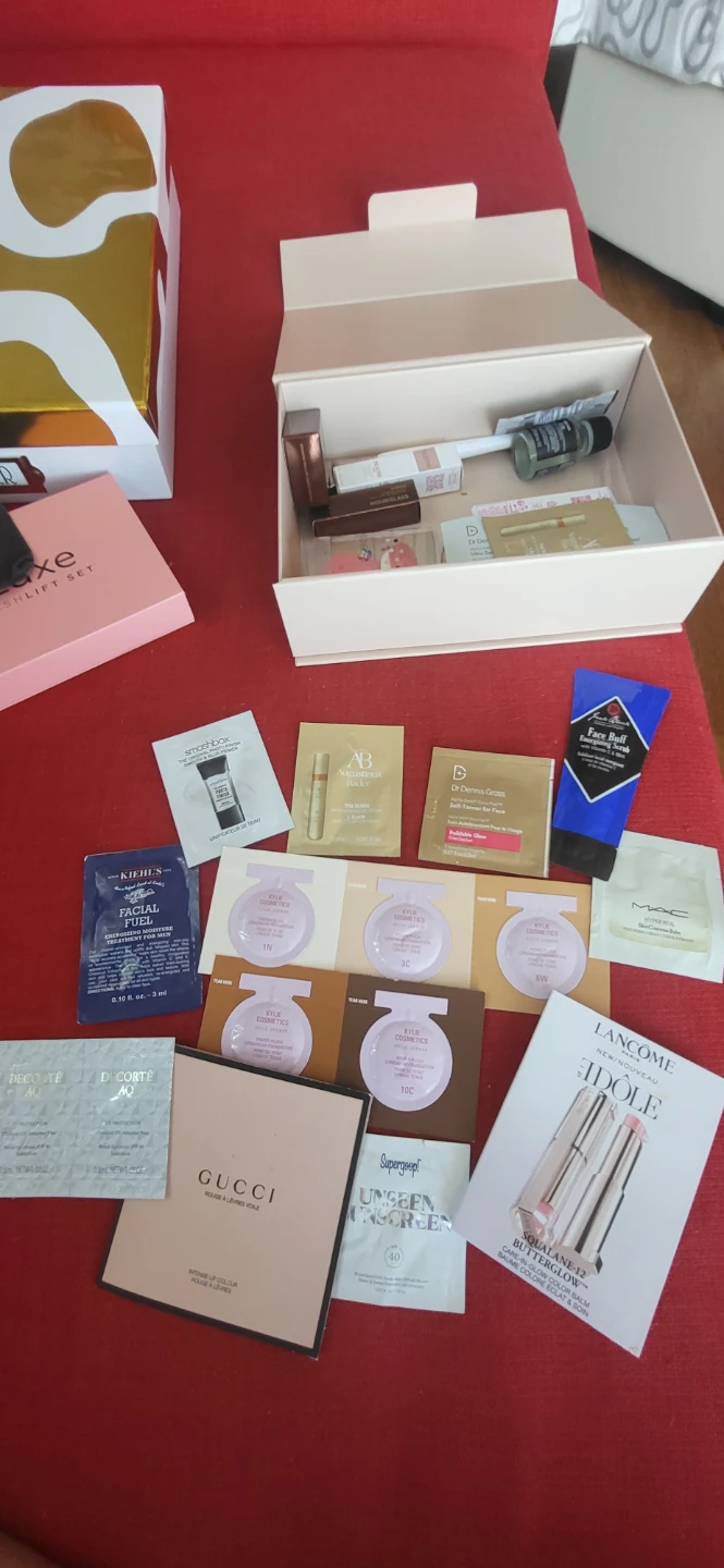 ⚽ Assorted Luxury Beauty Samples & Miniatures