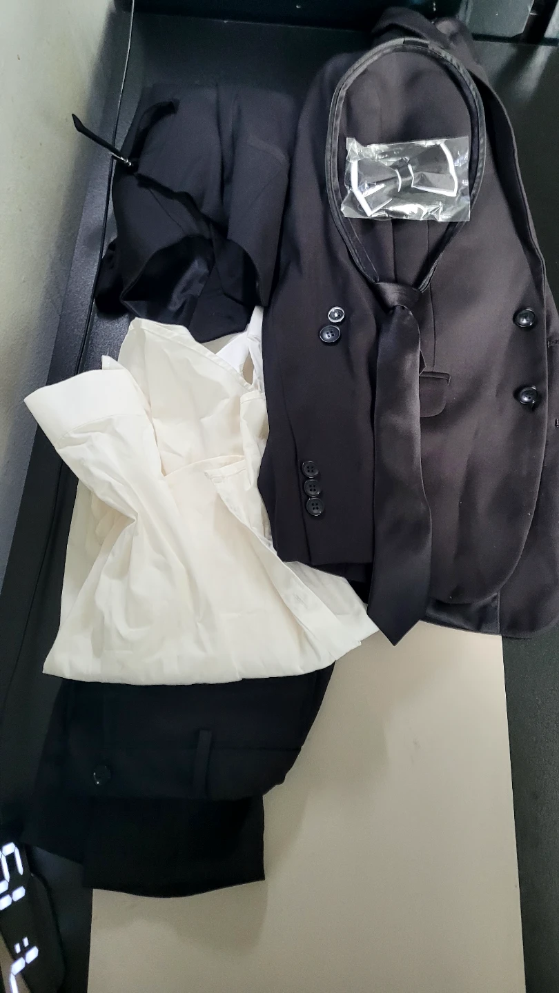 Debonair Men's Suit with Tie and Bowtie
