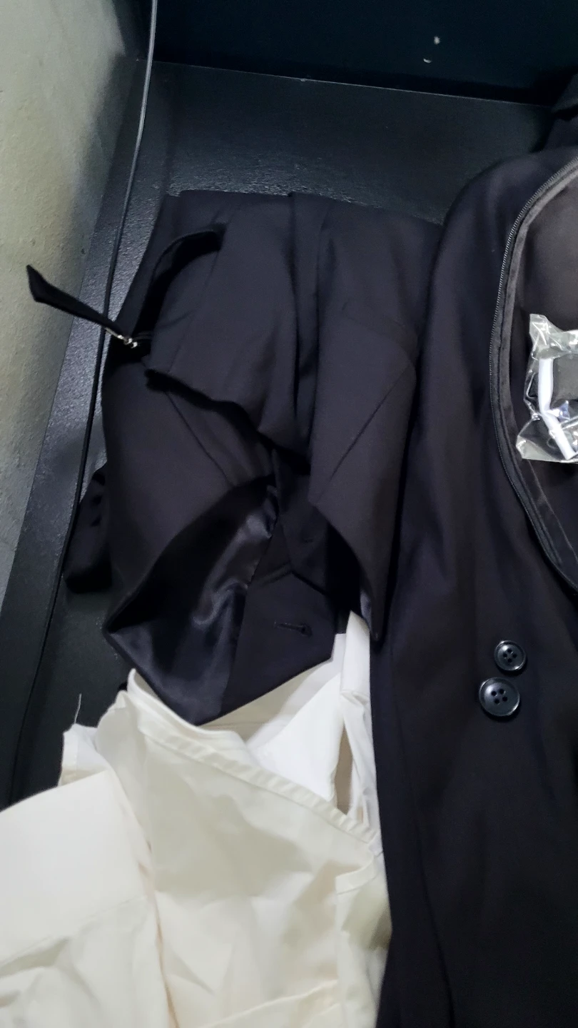 Debonair Men's Suit with Tie and Bowtie - photo 4
