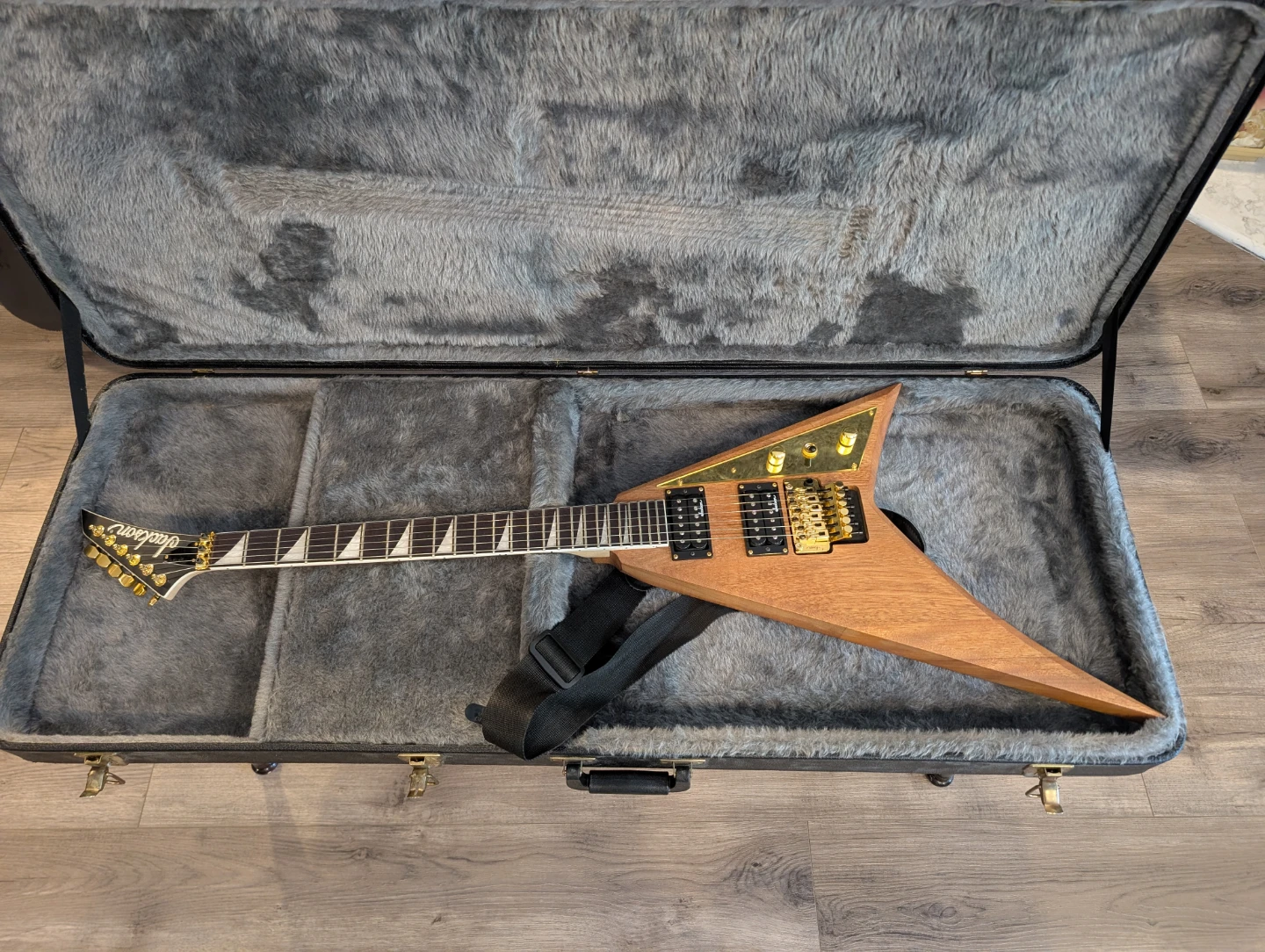 RR Jackson Flying V Electric Guitar. - photo 2