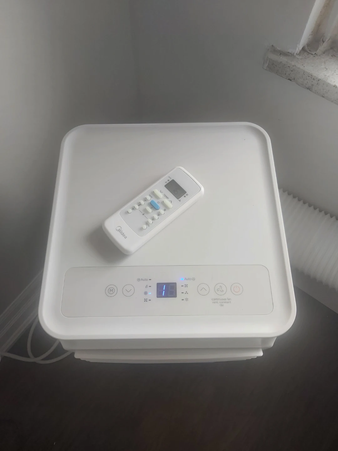 Midea Portable Air Conditioner - photo 2