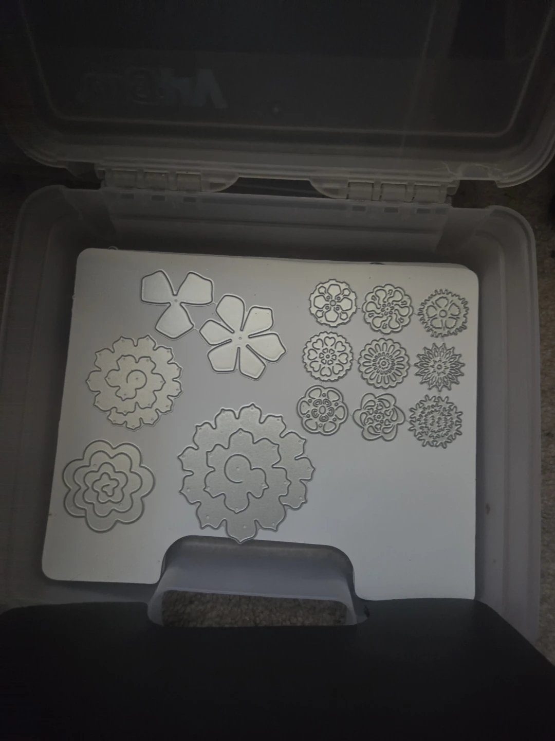 Crafting Dies Set - Floral and Leaf Shapes - photo 3