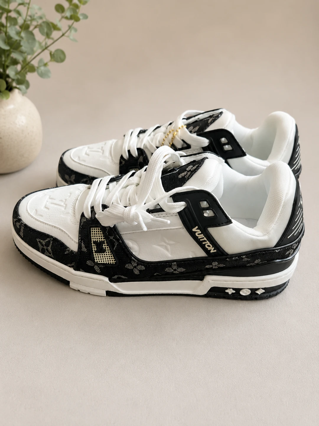 Black and white Sneakers - photo 2
