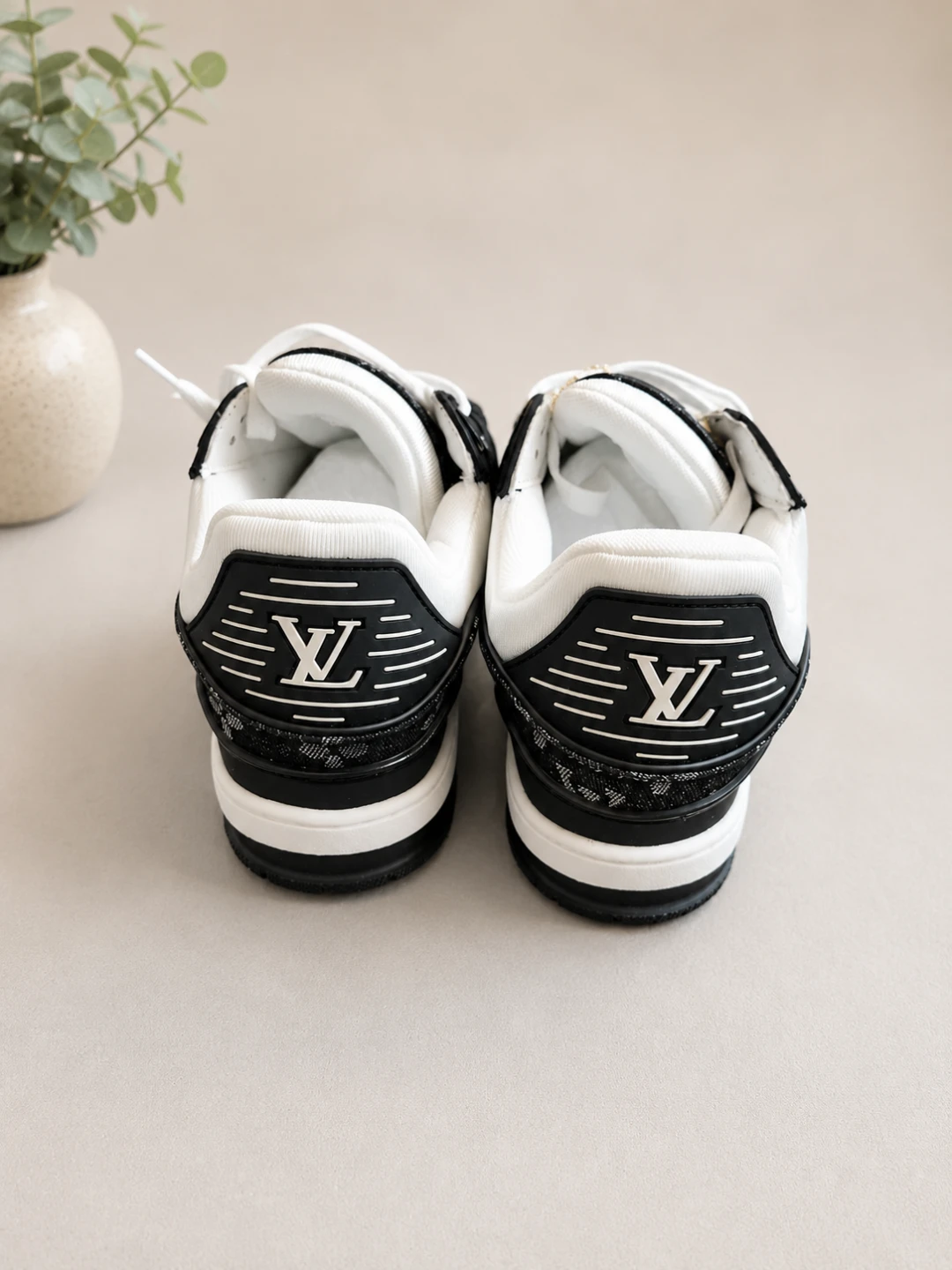 Black and white Sneakers - photo 3