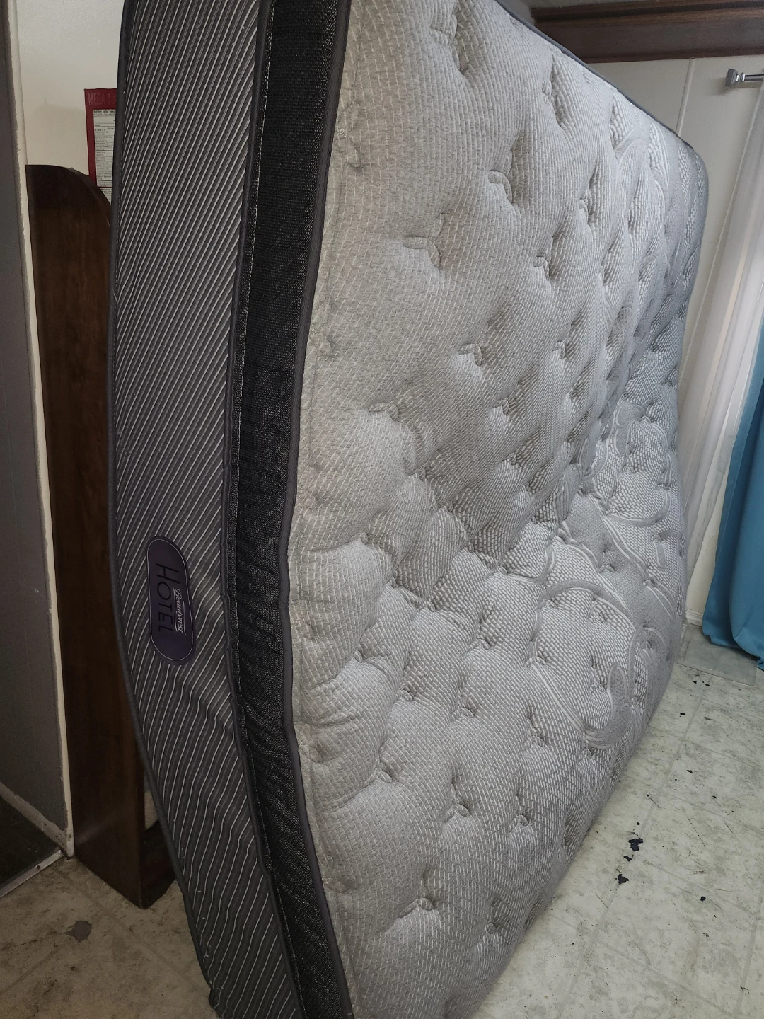 King size Beautyrest Hotel Mattress