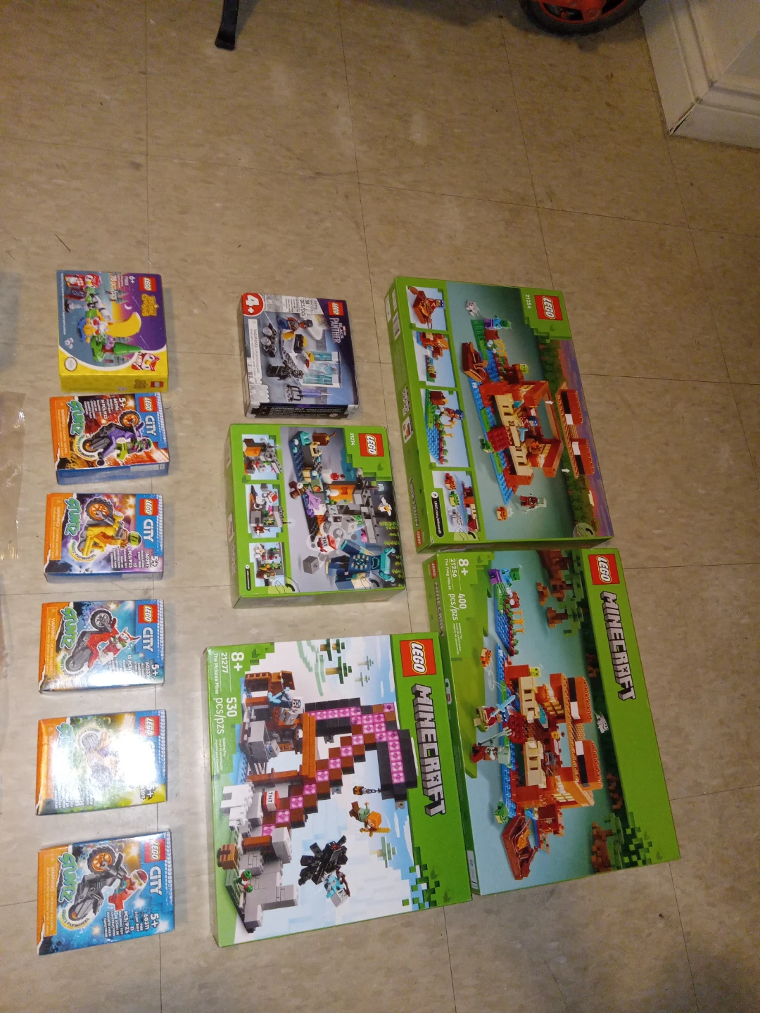 brand new Assorted LEGO Sets - Minecraft, City, Star Wars & More - photo 4