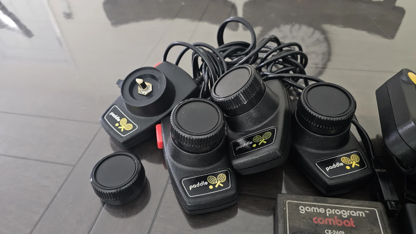 Atari Joysticks, Paddle Controllers & Combat Game Cartridges - photo 3