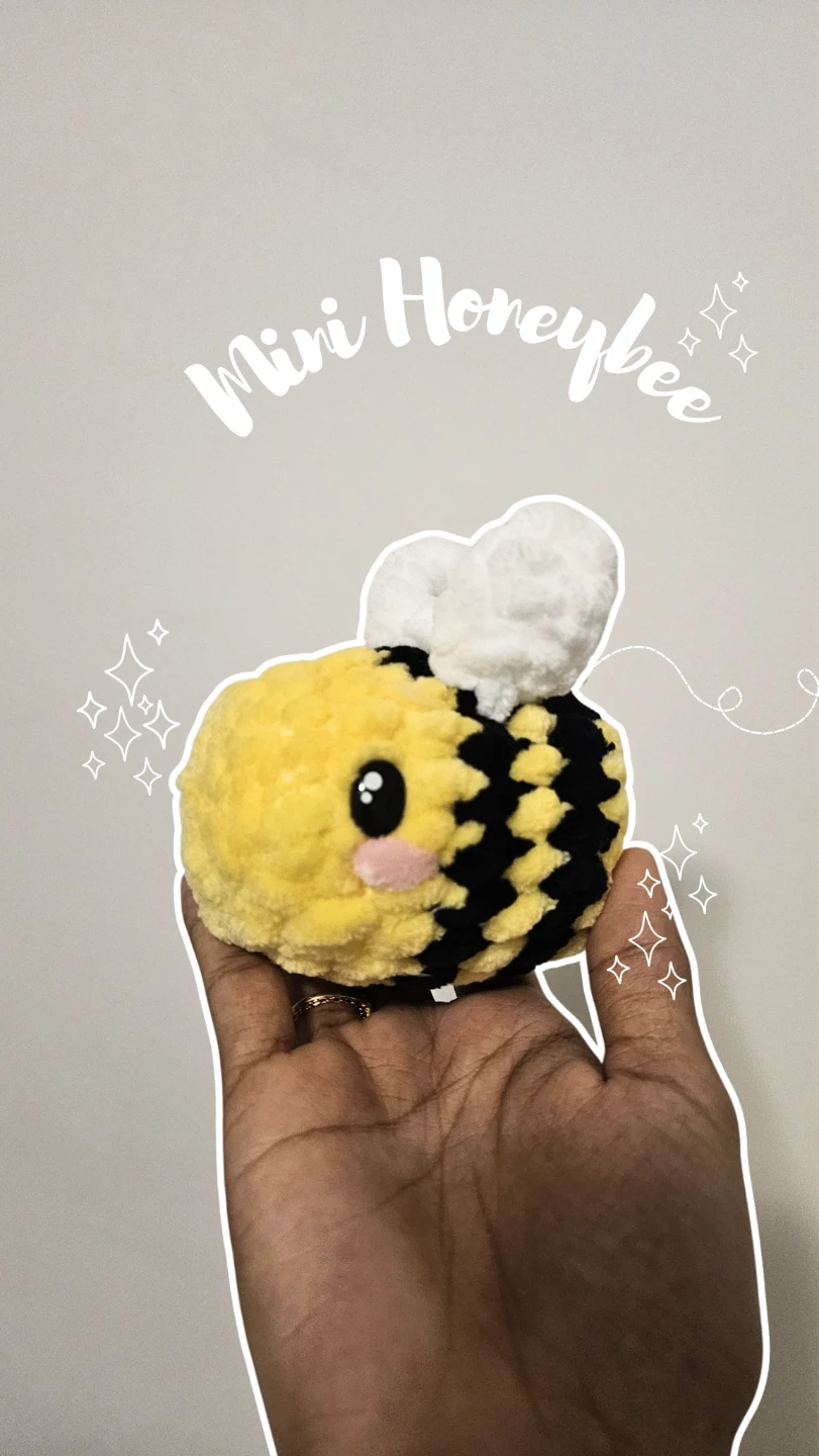Mini honeybee crochet